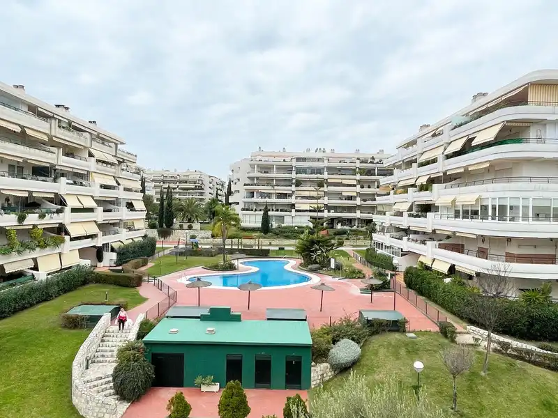 Apartamento con piscina en venta en San Pedro de Alcántara, imagen 13