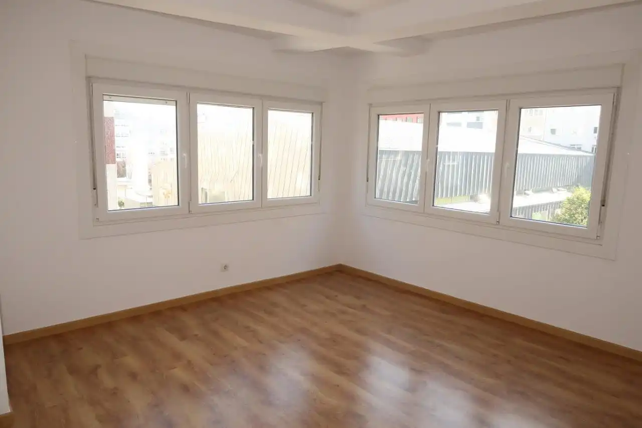 Habitación de Edificio en venta en A Coruña Capital 