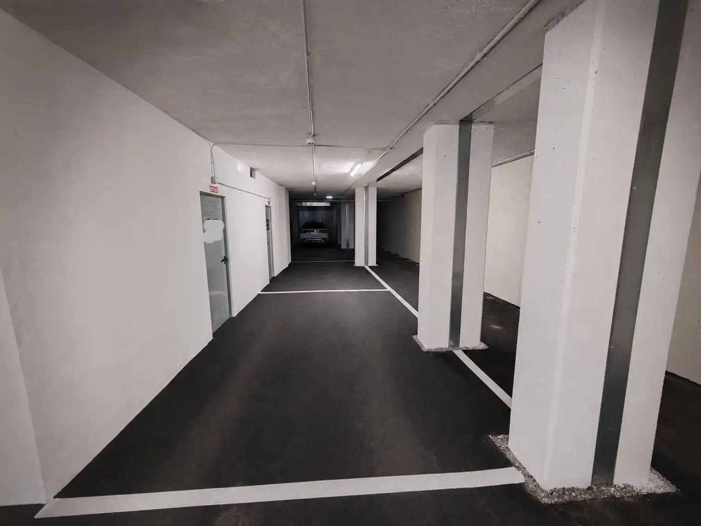 Aparcament de Apartament de lloguer en Oviedo  amb Calefacció, Traster i Moblat