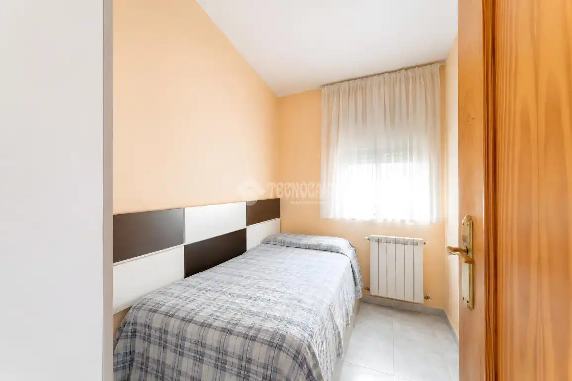 Schlafzimmer von Wohnung zum Verkauf in Madrid