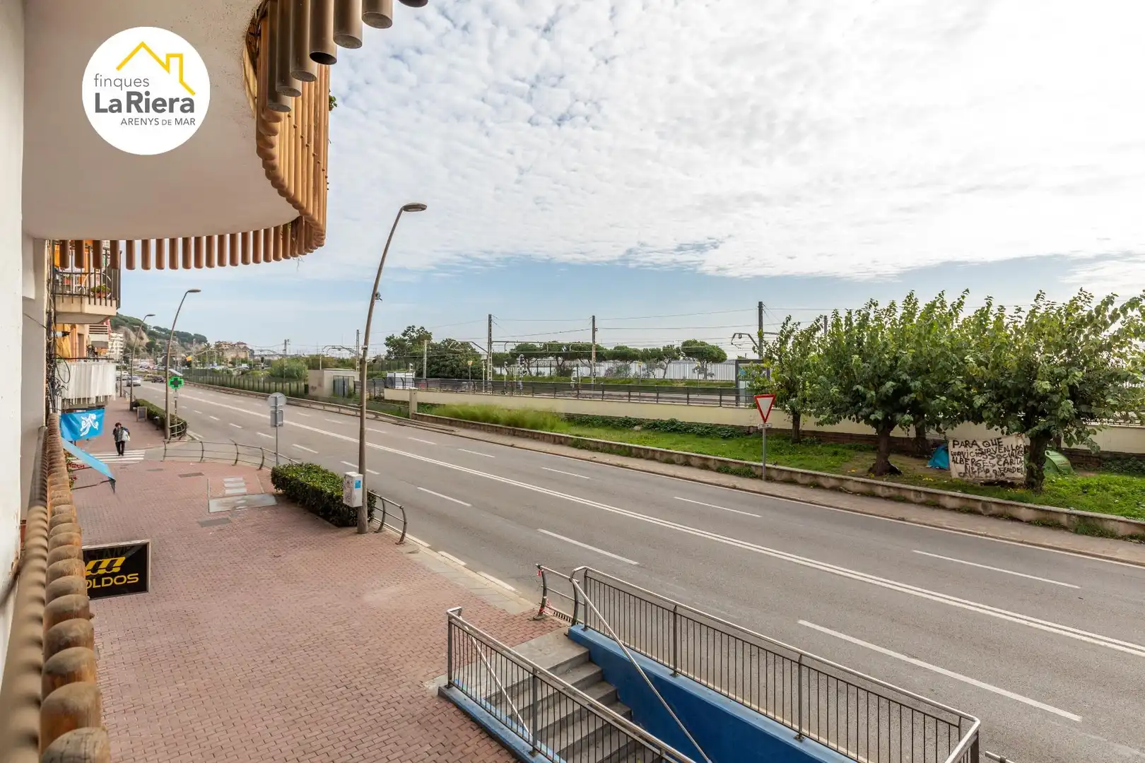 Außenansicht von Wohnung zum Verkauf in Arenys de Mar mit Klimaanlage, Terrasse und Alarm