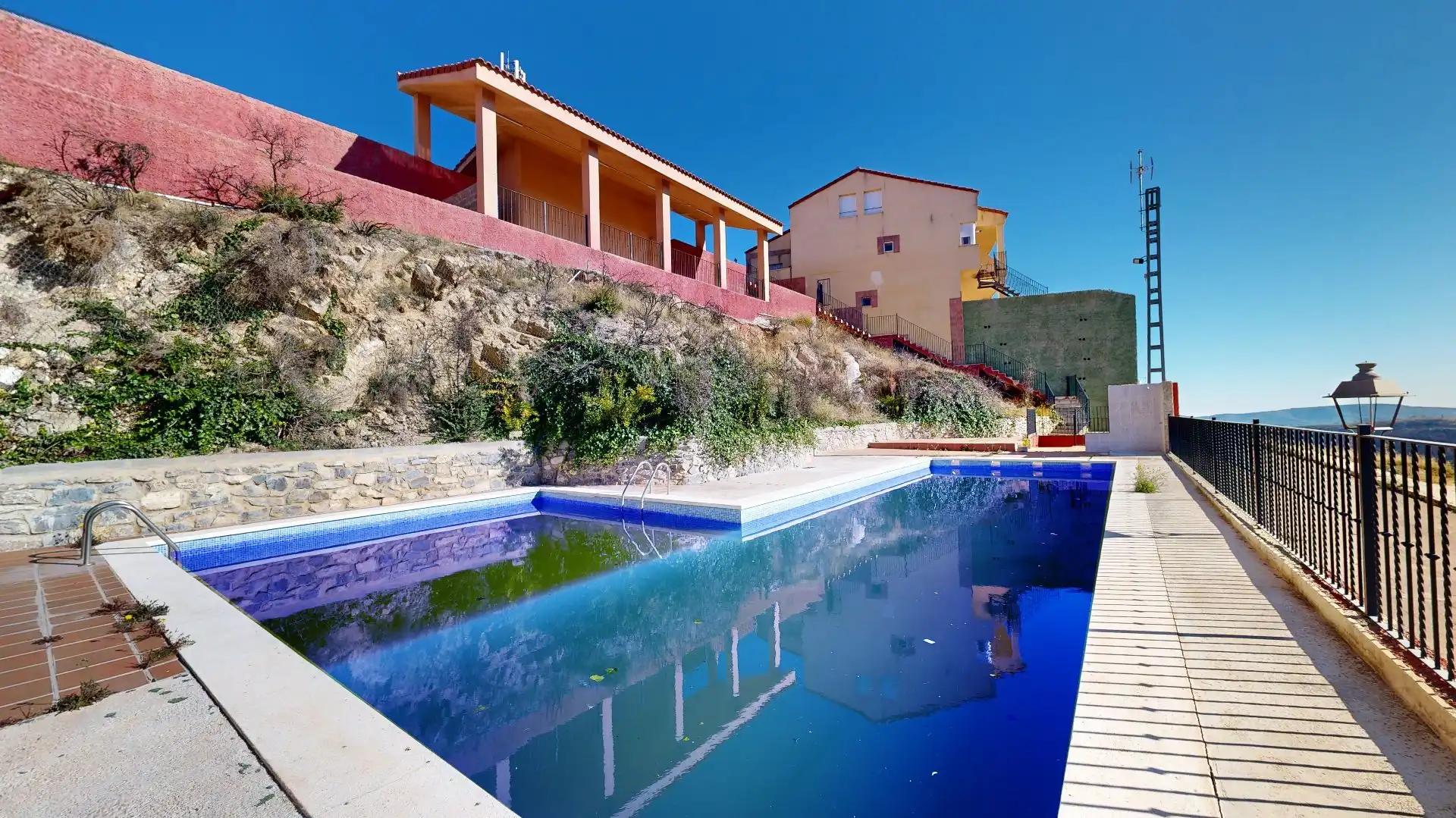 Piscina de Casa adosada en venda en Toràs amb Calefacció, Jardí privat i Terrassa