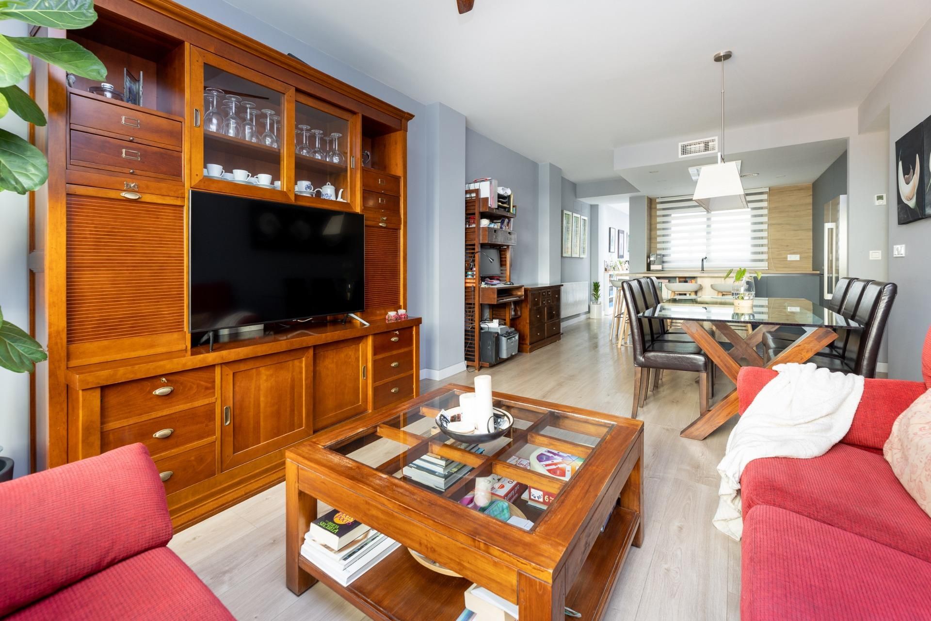 Living room of Flat for sale in  Granada Capital  with Air Conditioner, Heating and Terrace