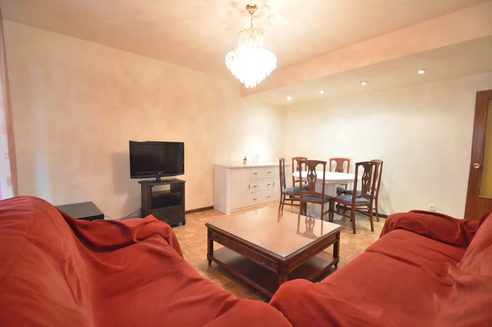 Living room of Flat for sale in Madrid  with Air Conditioner, Heating and Parquet flooring