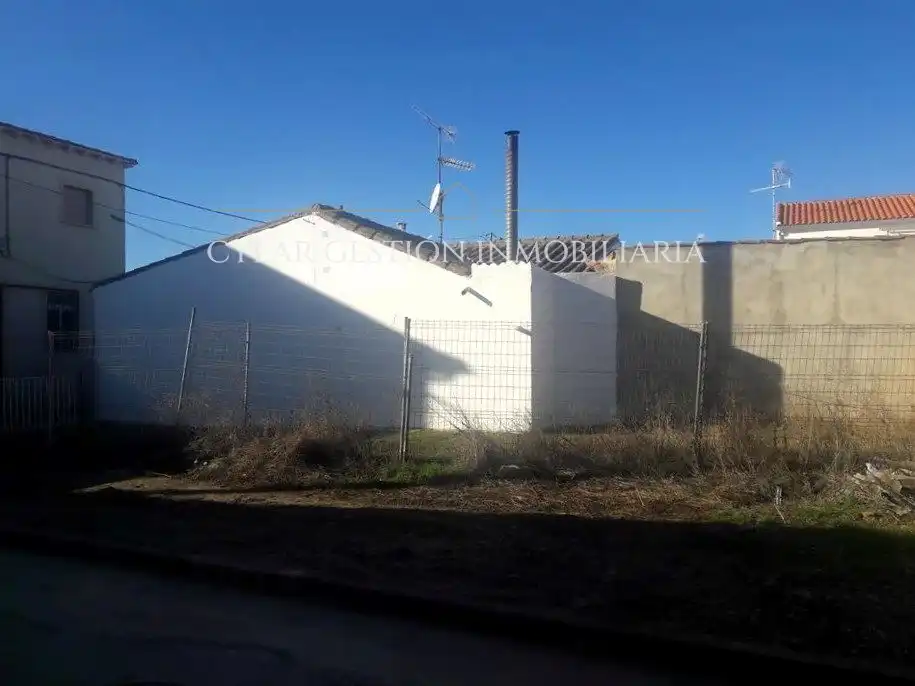 Terreno rustico in vendita a Medio