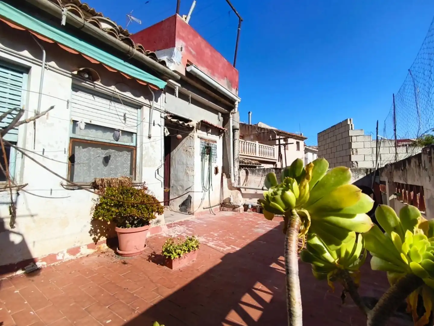 Vista exterior de Piso en venta en Novelda con Terraza, Trastero y Balcón