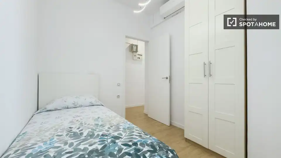 Habitación de Piso de alquiler en Barcelona con Aire acondicionado, Calefacción y Amueblado