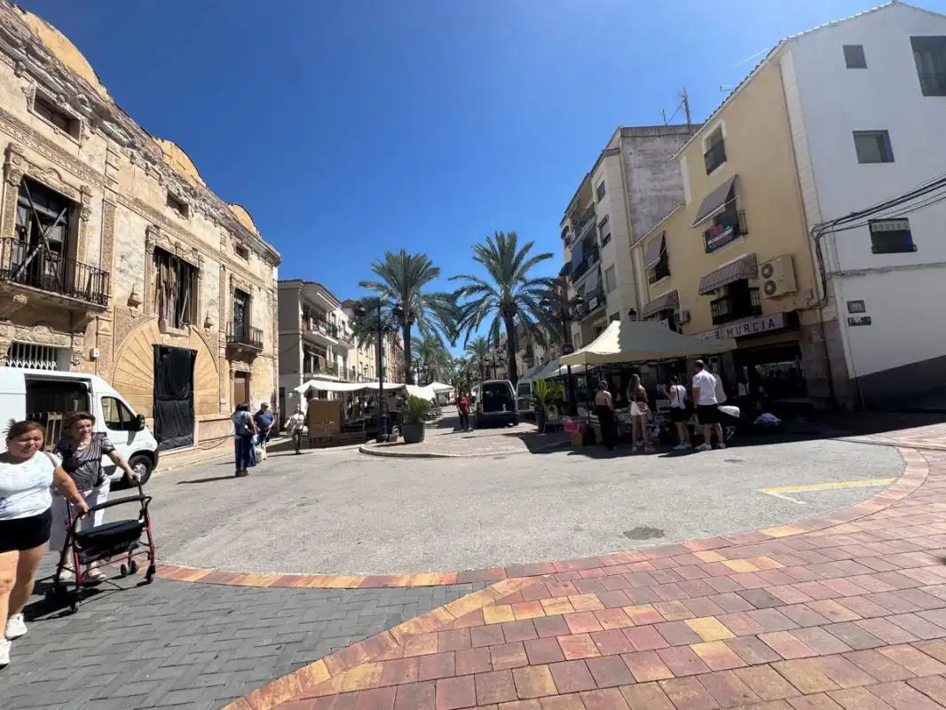 Vista exterior de Casa adosada en venta en Ayora con Calefacción, Terraza y Trastero