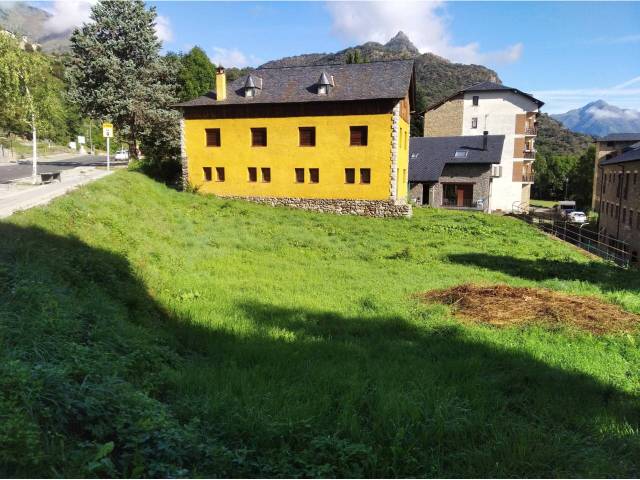 Casa-chalet en Venta en Vall de Cardós