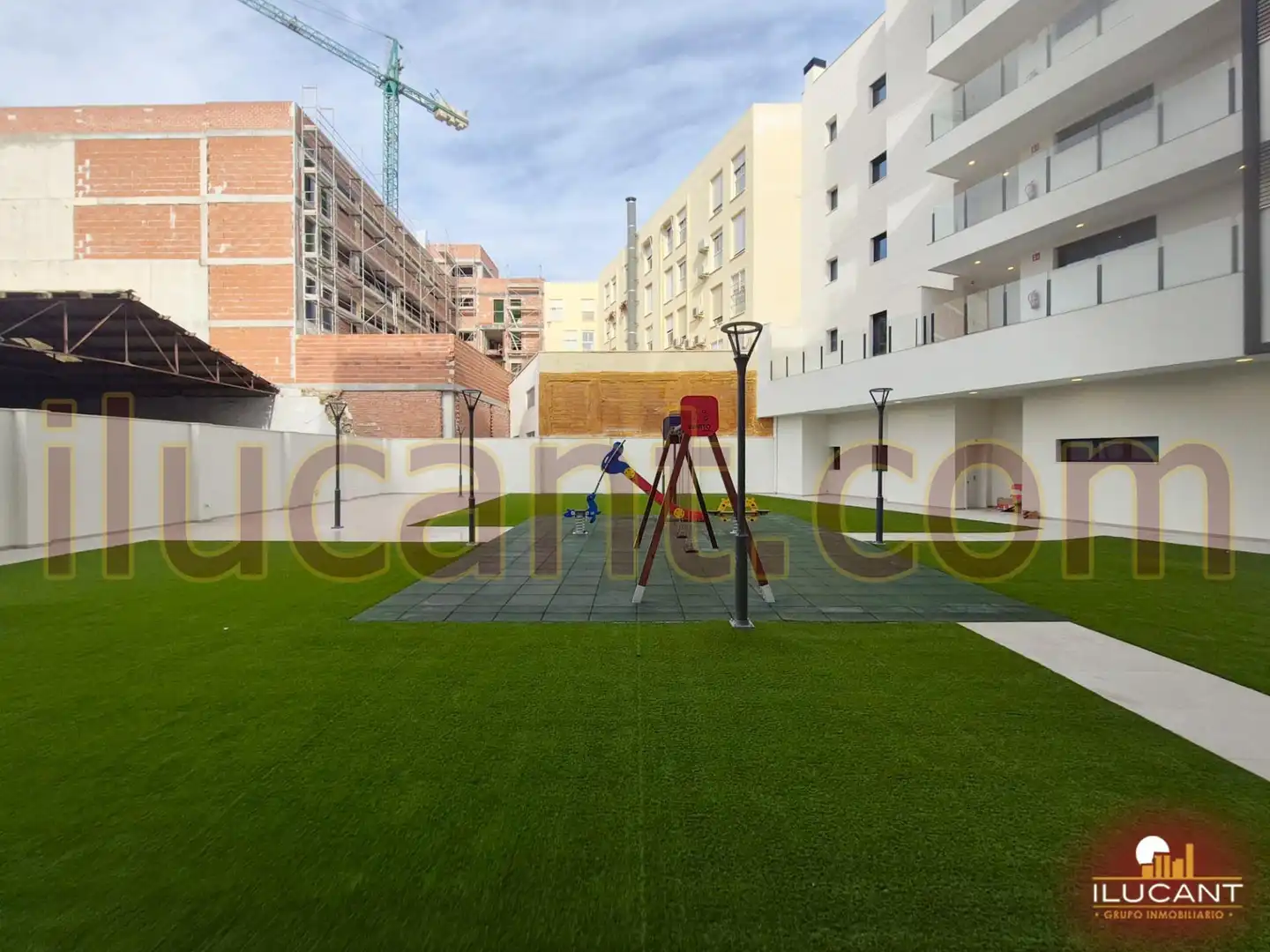 Terrassa de Pis en venda en Alicante / Alacant amb Aire condicionat, Jardí privat i Balcó