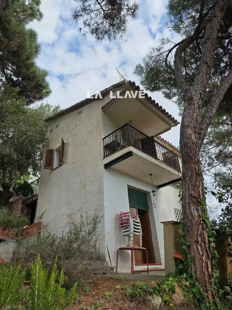 Vista exterior de Casa o xalet en venda en Lloret de Mar amb Terrassa i Traster