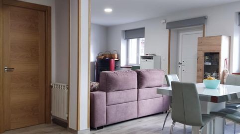 Foto 2 de Casa adosada en venta en Calle Doce, 26, Castropodame, León