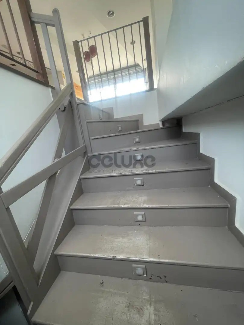 Commercial properties for rent in Santander