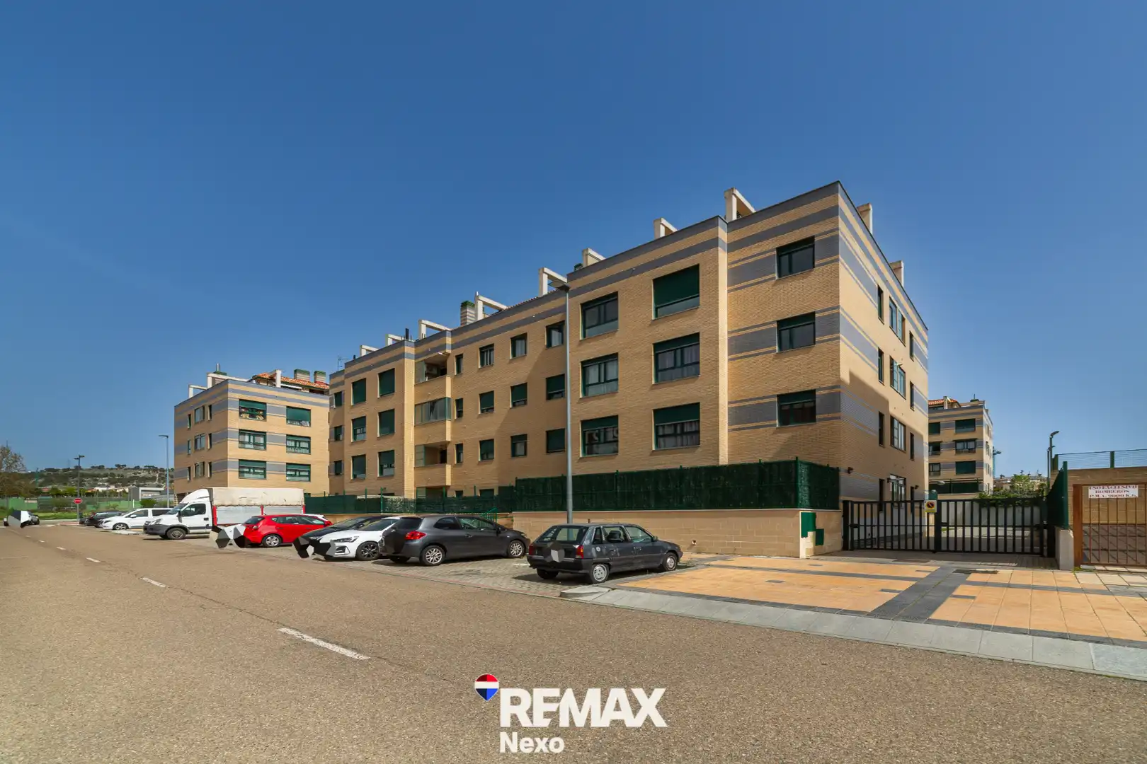 Vista exterior de Piso en venta en Arroyo de la Encomienda con Calefacción, Parquet y Terraza