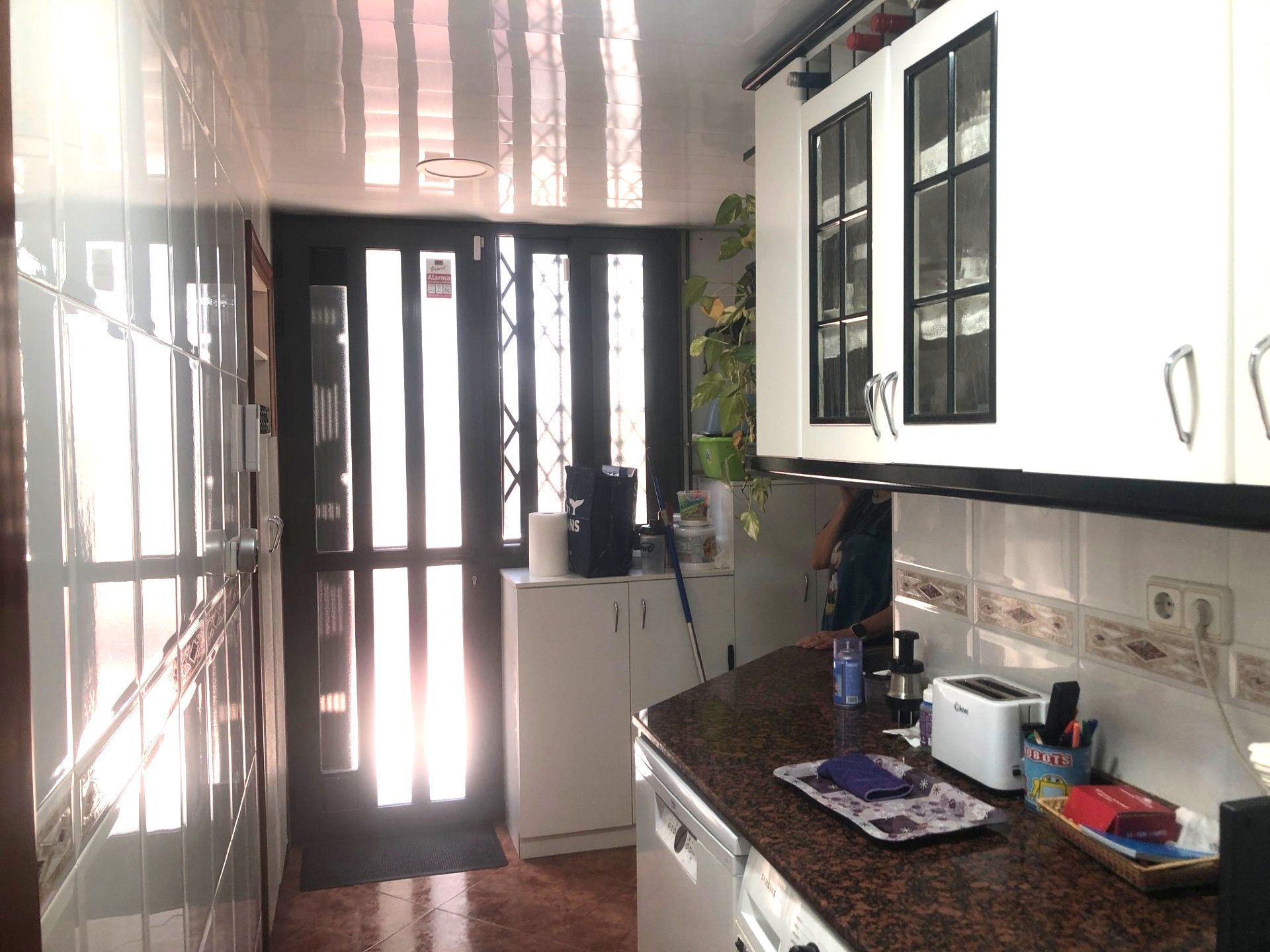 Kitchen of Planta baja for sale in Cornellà de Llobregat  with Air Conditioner, Heating and Oven