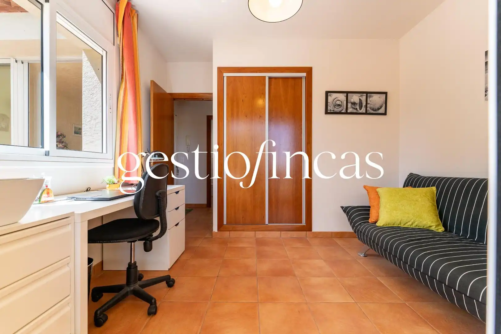 Houses for sale in Pratdip  with Air Conditioner, Heating and Private garden