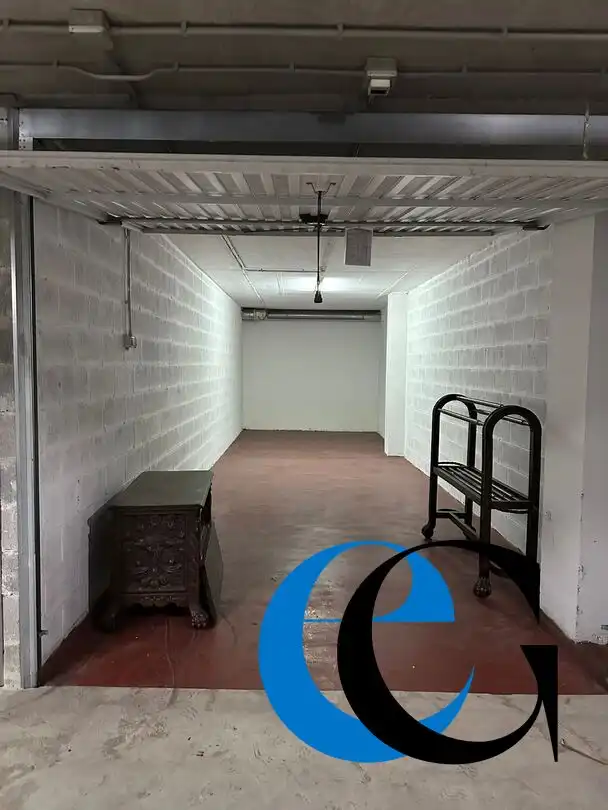 Garage for sale in Orio