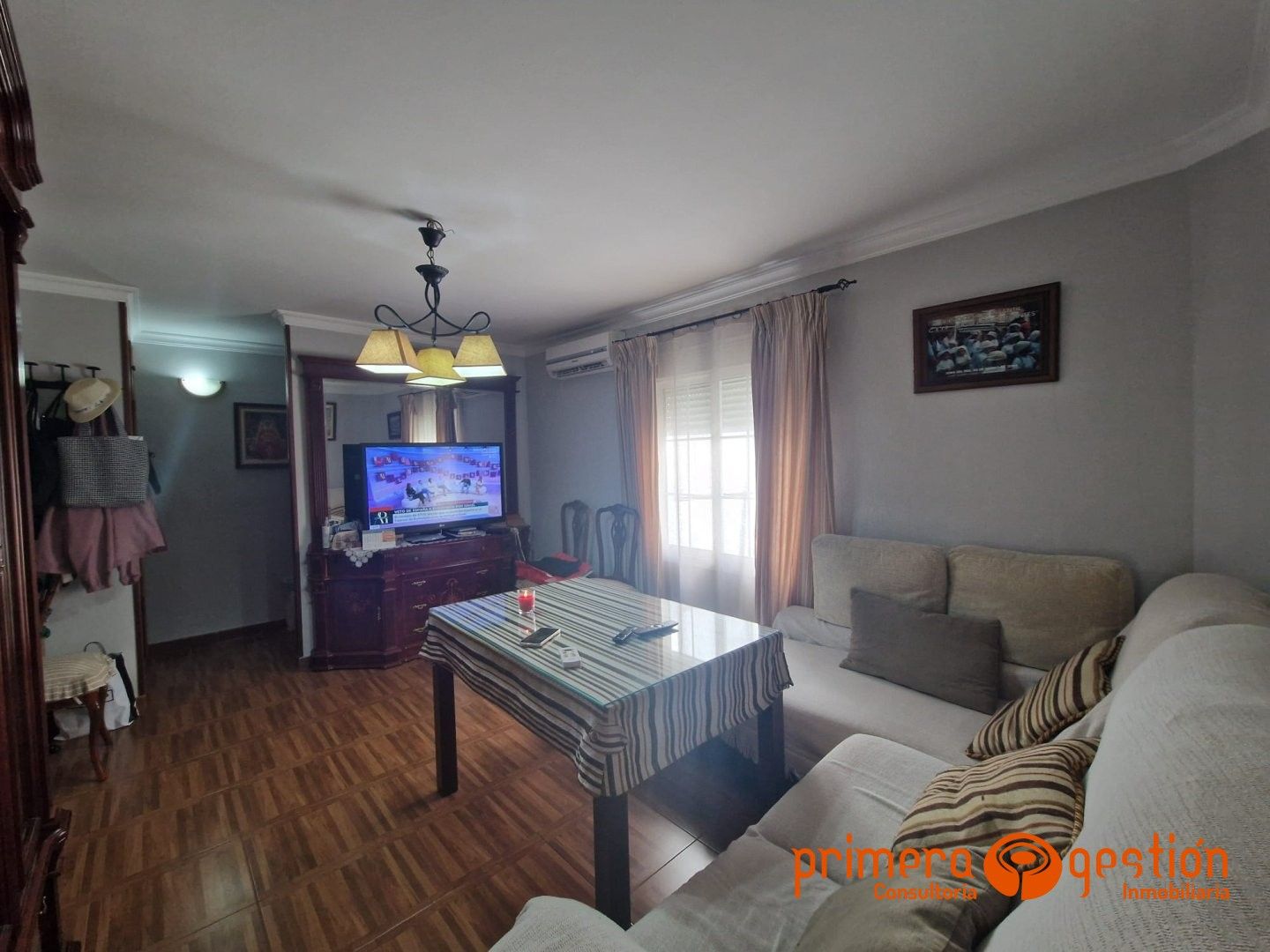 Sala d'estar de Pis en venda en Lora del Río amb Aire condicionat i Calefacció