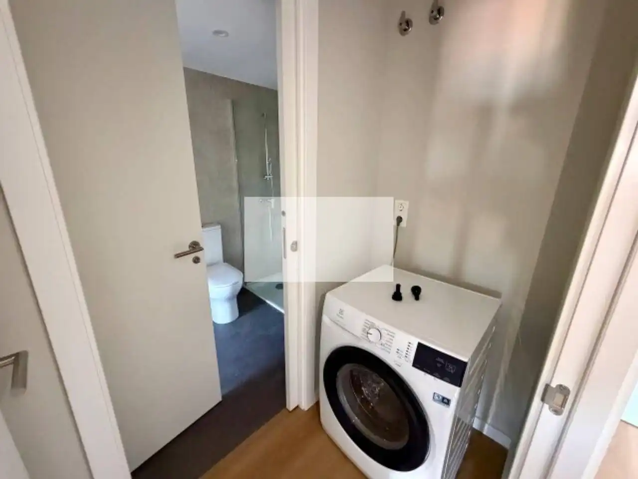 Bathroom of Flat for rent in Terrassa  with Air Conditioner, Heating and Parquet flooring