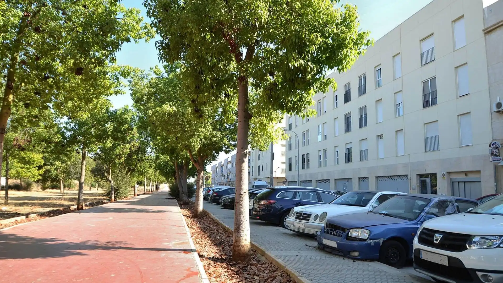 Vista exterior de Piso de alquiler en Camas con Aire acondicionado y Amueblado