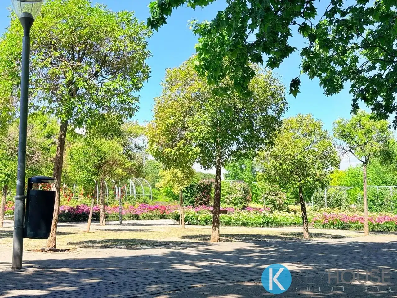 Vista exterior de Planta baixa en venda en San Fernando de Henares amb Calefacció i Internet