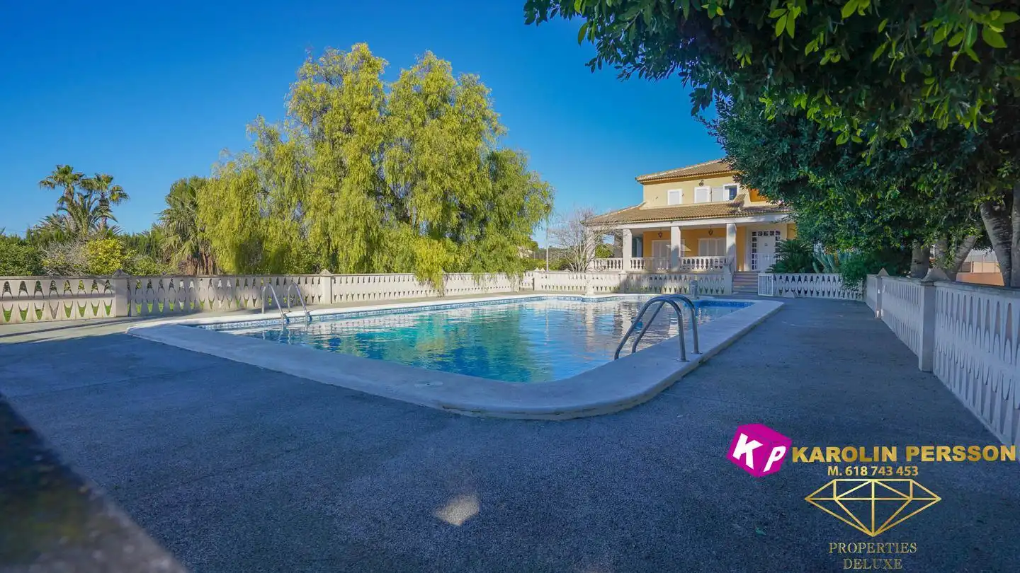 Casa amb piscina en venda a Siperets, imagen 3