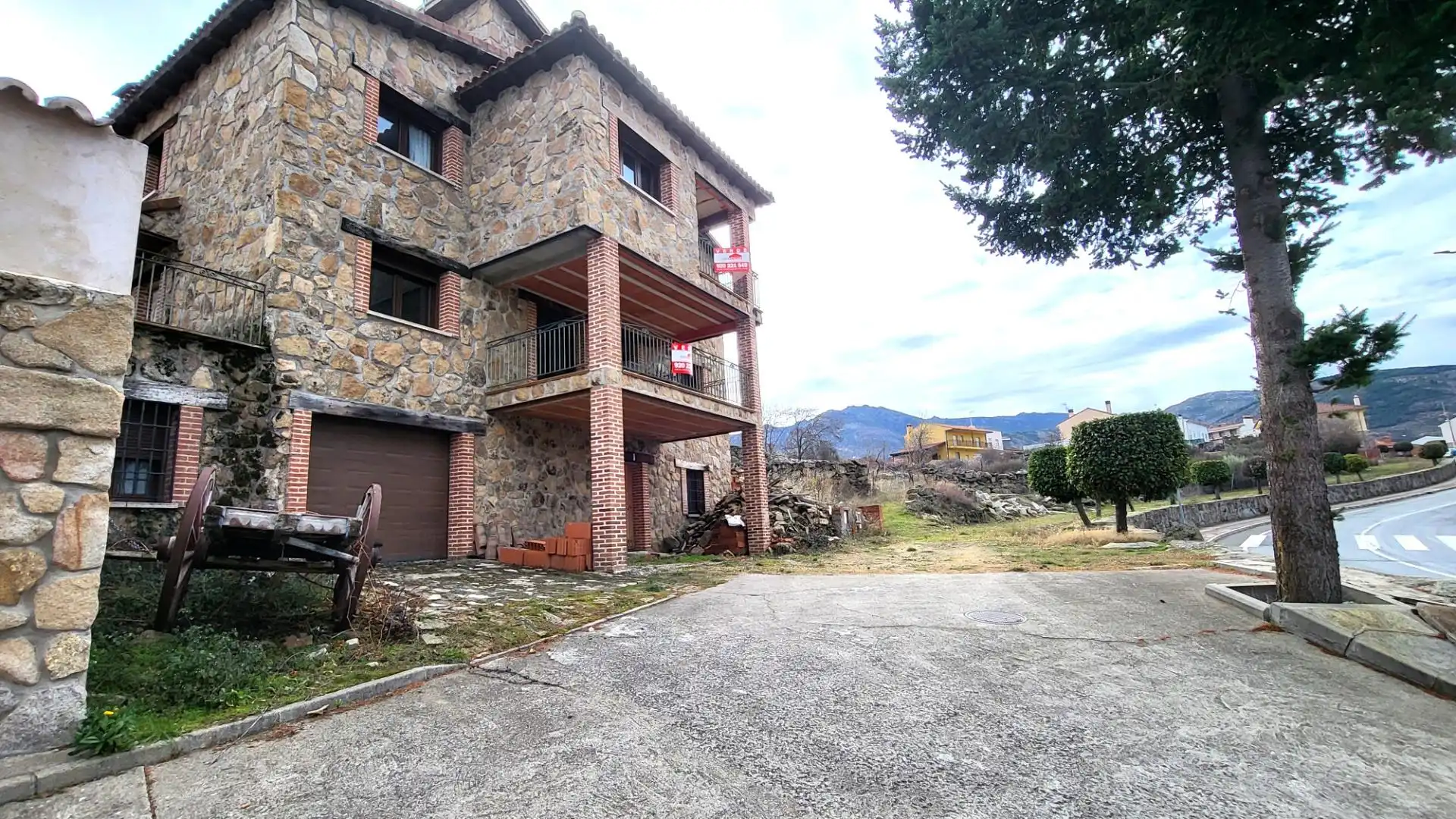 Vista exterior de Casa o xalet en venda en Villanueva de Ávila amb Jardí privat, Terrassa i Traster
