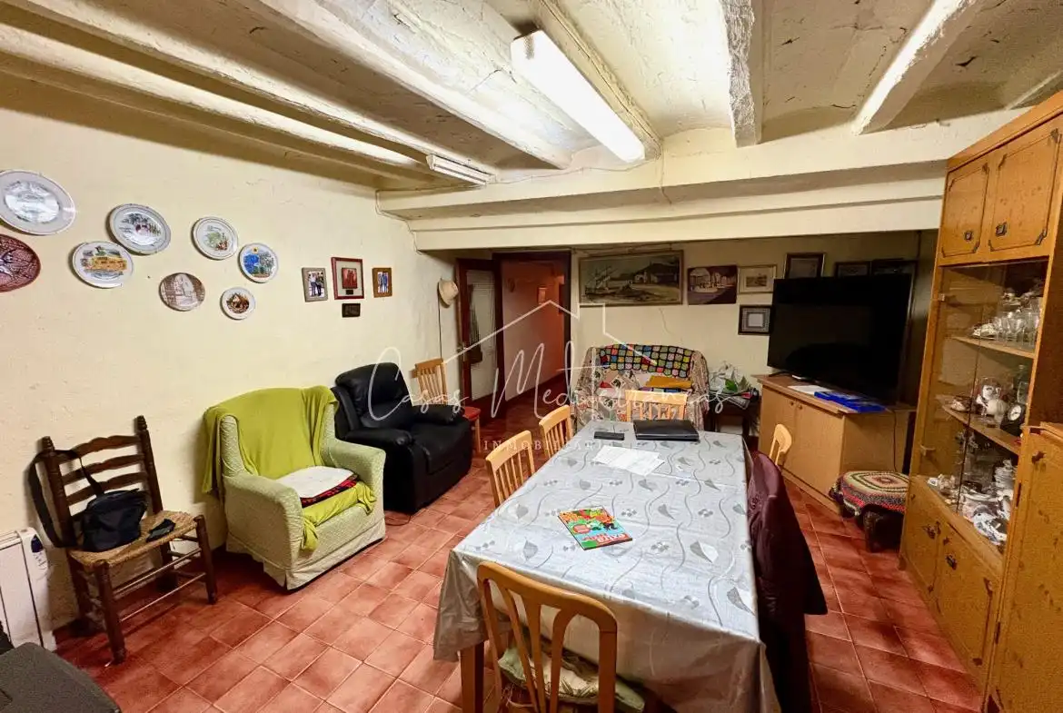 Casa adosada en venta en Montbrió del Camp con Terraza y Amueblado
