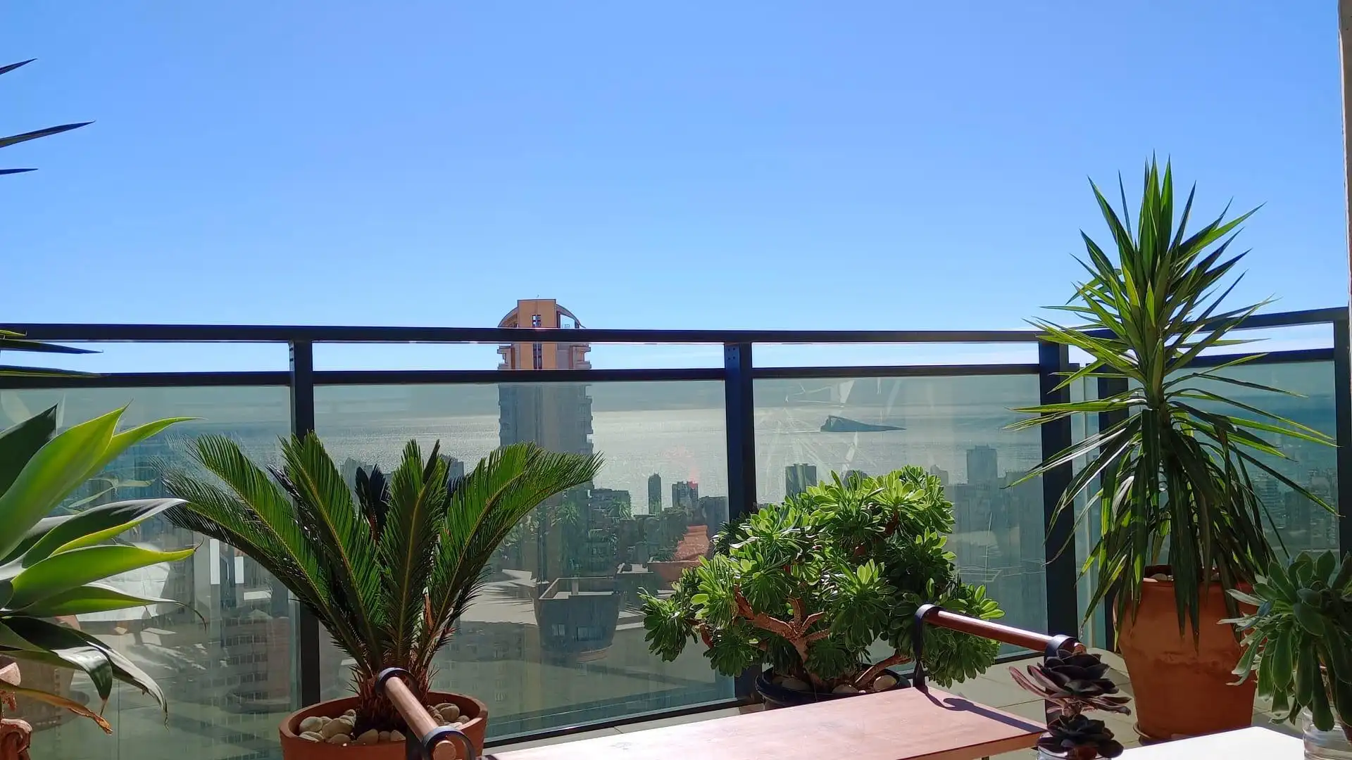Terrassa de Apartament en venda en Benidorm amb Aire condicionat, Calefacció i Jardí privat