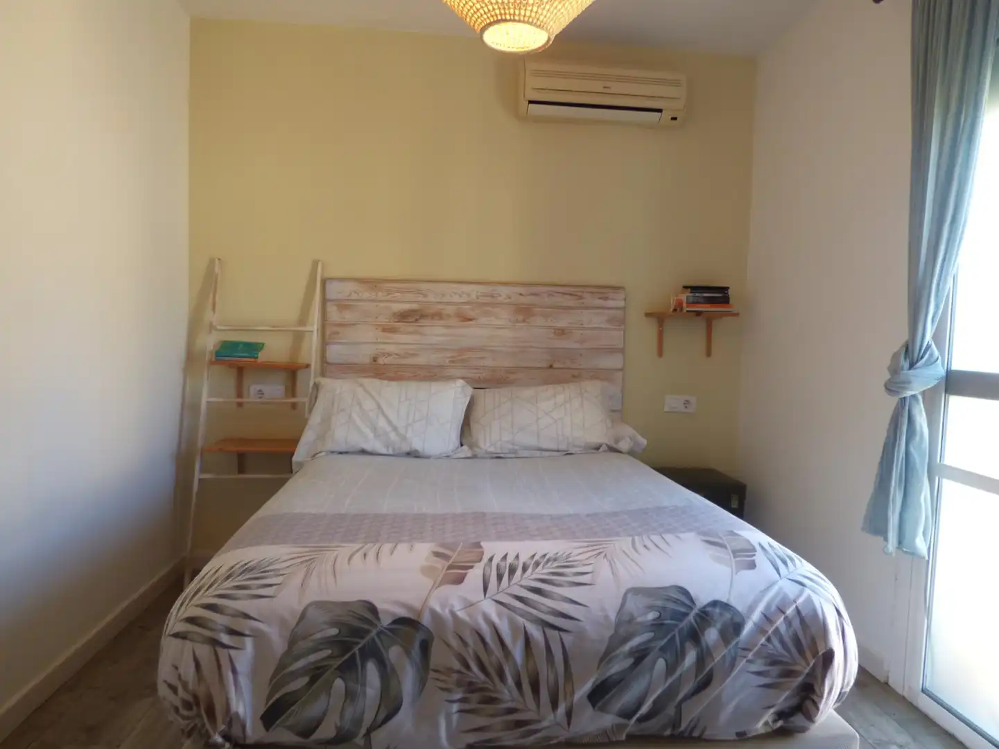 Bedroom of Detached homes for sale in Puerto Real  with Air Conditioner, Private garden and Community pool