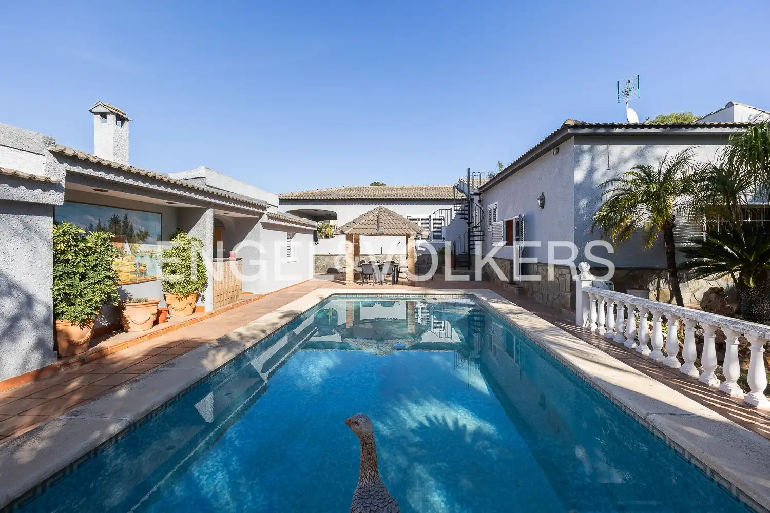 Swimming pool of Houses for sale in Paterna  with Air Conditioner, Heating and Private garden