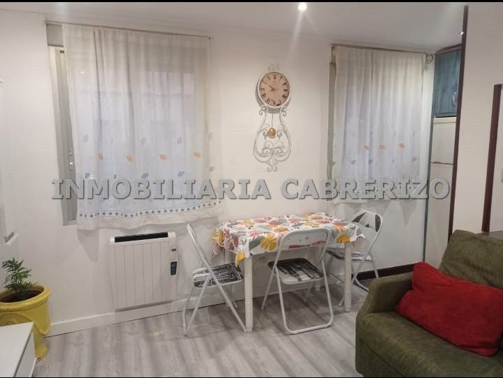 Bedroom of Study for sale in  Logroño  with Heating, Private garden and Parquet flooring
