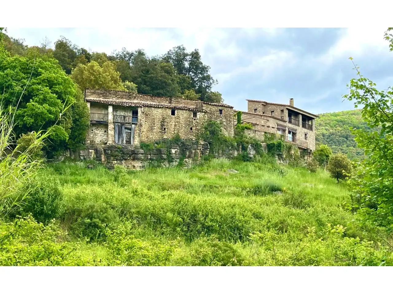 Vista exterior de Finca rústica en venta en Sant Aniol de Finestres con Calefacción, Jardín privado y Terraza
