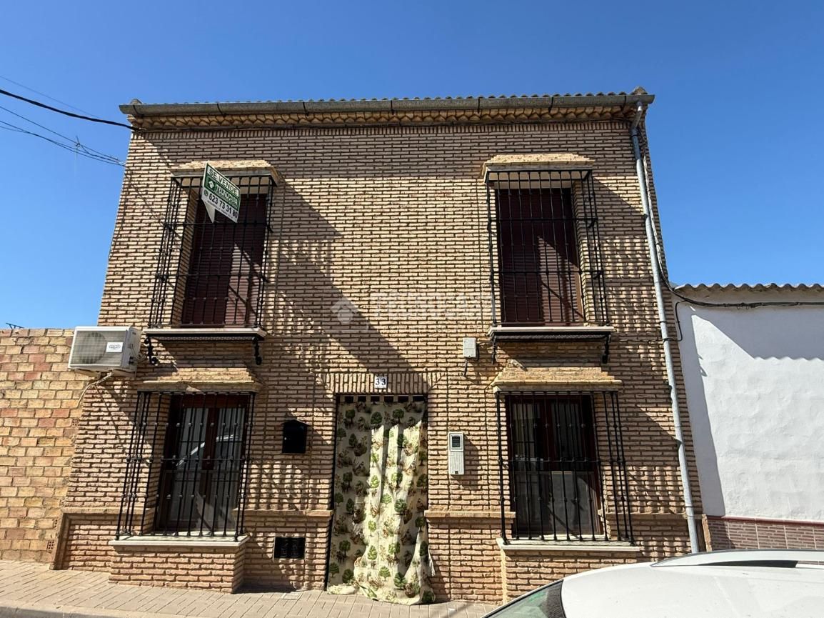 Exterior view of House or chalet for sale in La Lantejuela 