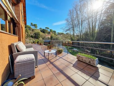 Villa avec balcon à vendre à Carrer d'en Caldera