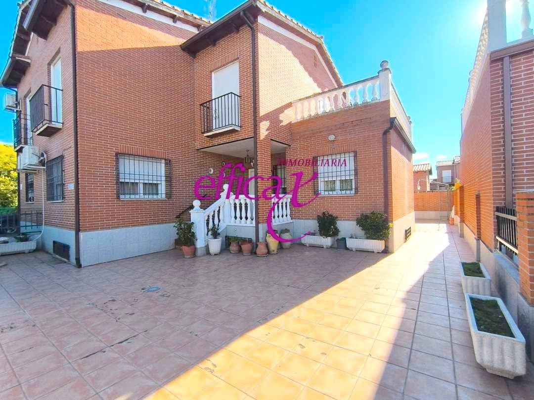 Exterior view of House or chalet for sale in Alcabón  with Air Conditioner, Heating and Furnished