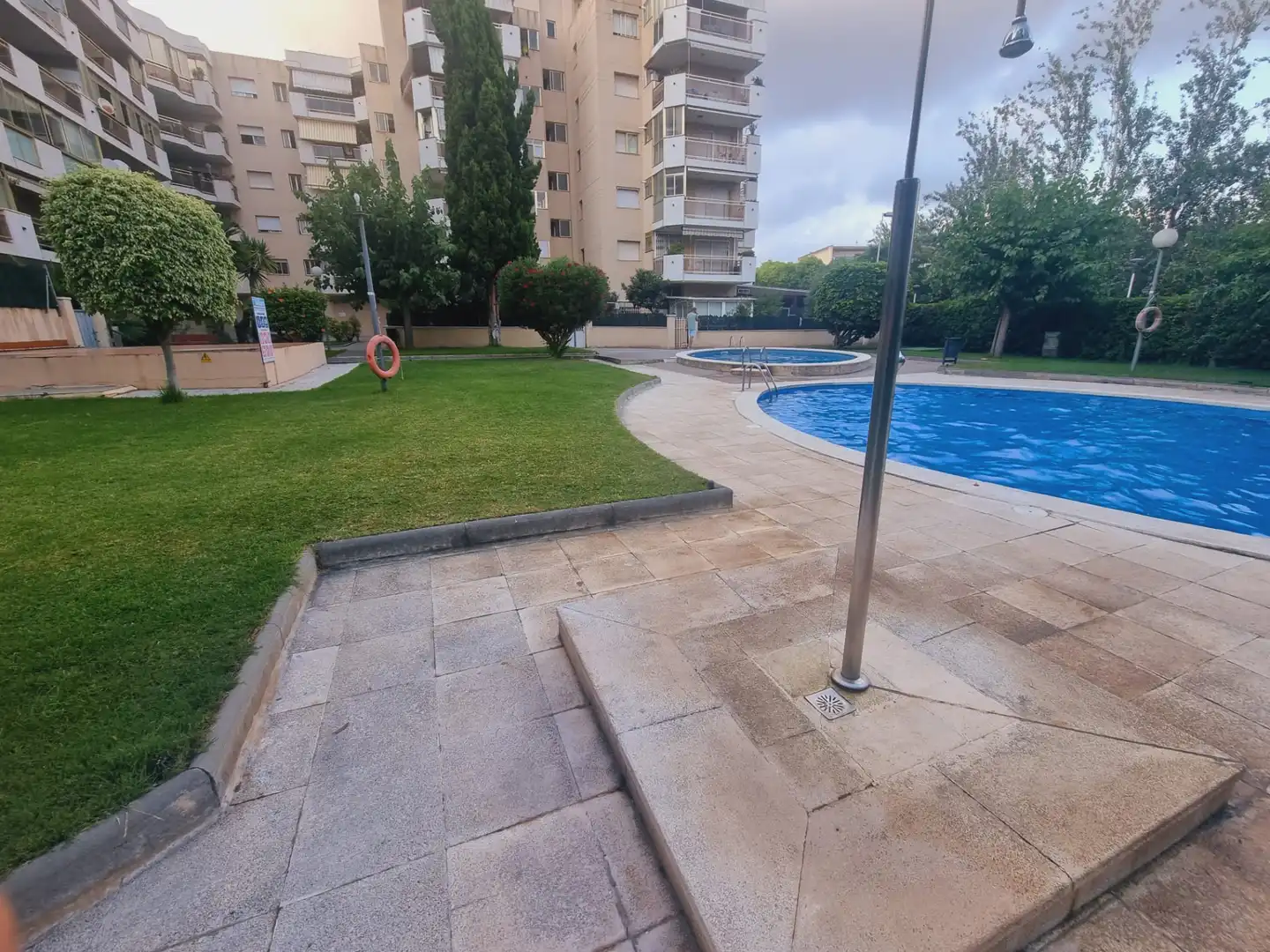 Swimming pool of Flat for sale in Salou  with Air Conditioner, Heating and Parquet flooring