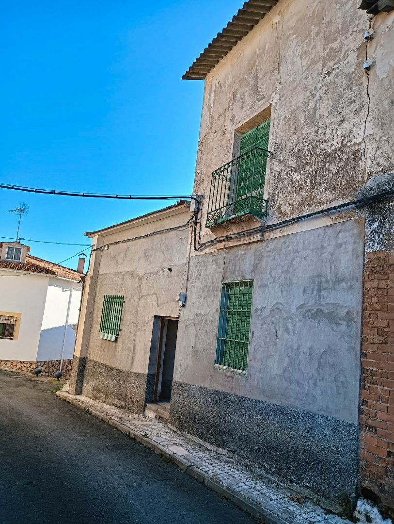 Exterior view of House or chalet for sale in Yebra  with Furnished