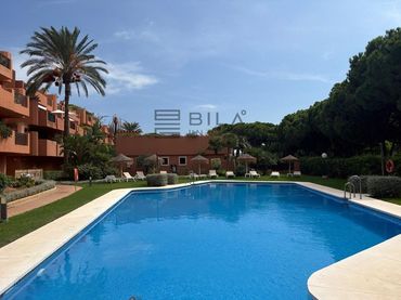Pis amb piscina en venda a Urb. St Andrews