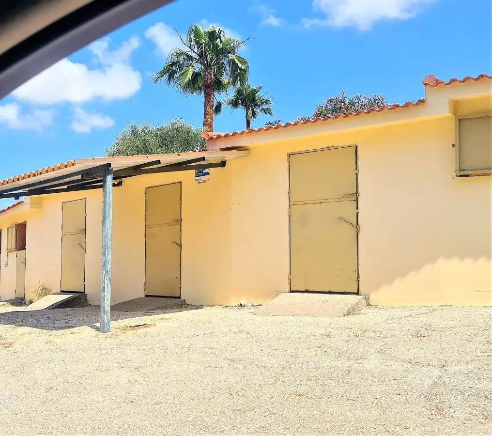 Vista exterior de Finca rústica en venda en San Martín del Tesorillo amb Piscina