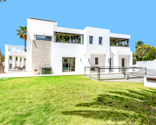 Vista exterior de Casa o xalet en venda en La Campana amb Aire condicionat, Terrassa i Piscina