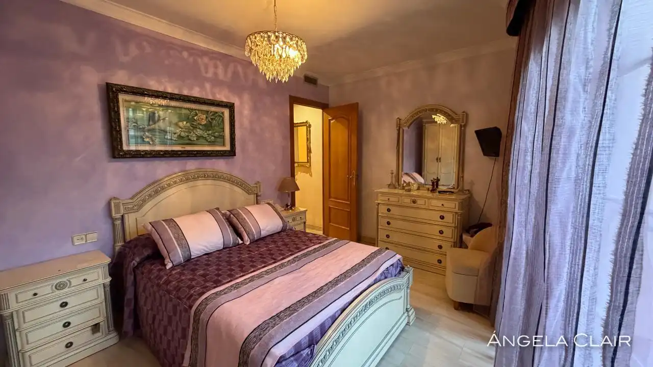 Habitación de Casa o chalet en venta en Sant Boi de Llobregat con Calefacción, Terraza y Trastero