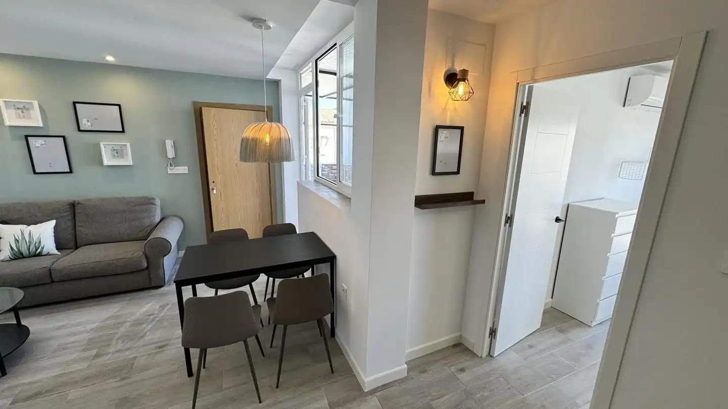 Flat for rent in Calle Calle Segovia, Barrio de Zaidín
