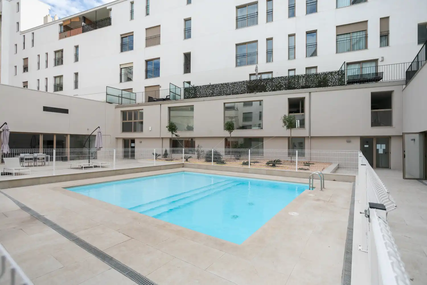Piscina de Piso de alquiler en Valencia con Aire acondicionado, Calefacción y Jardín privado