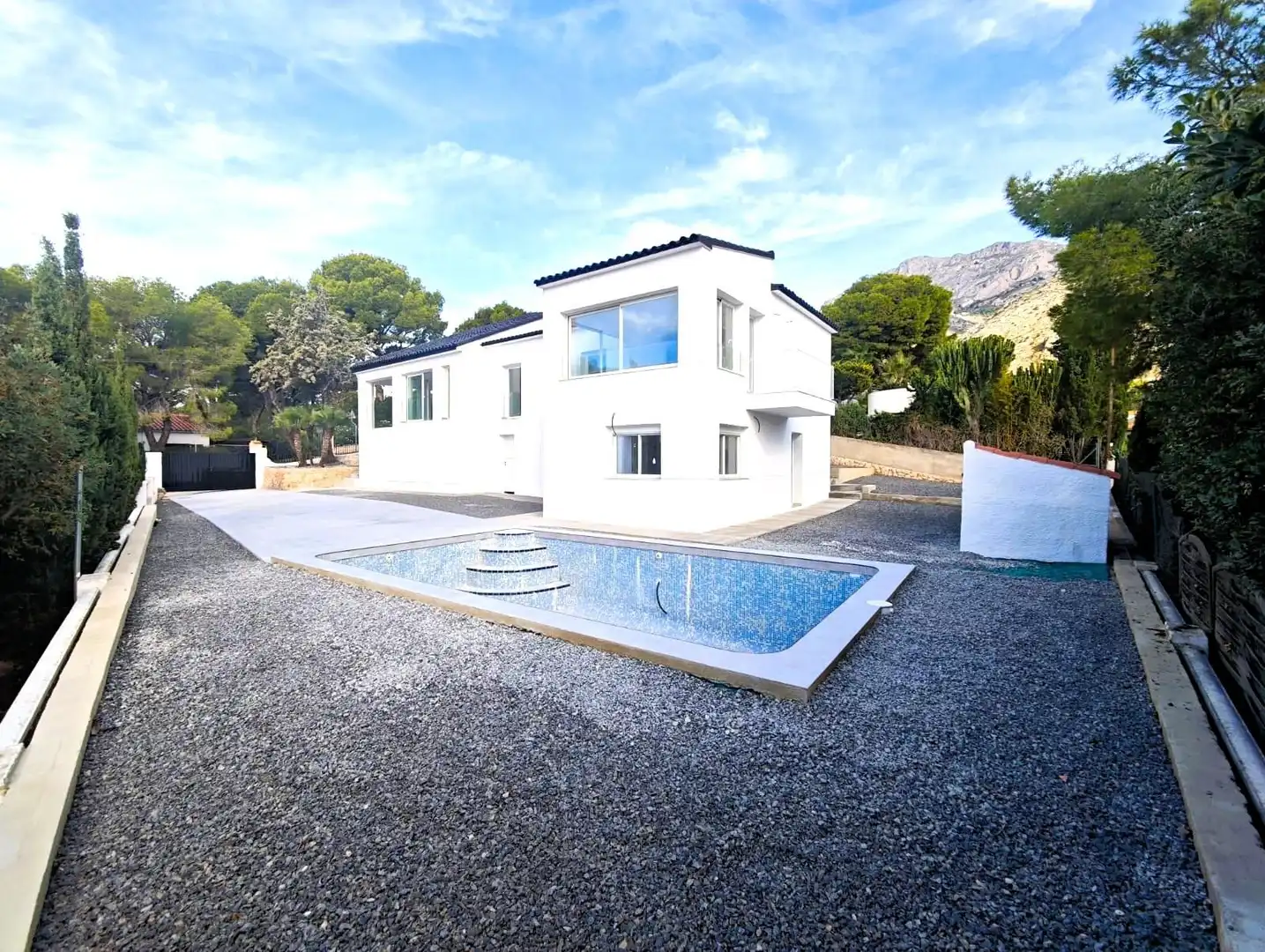 Vista exterior de Casa o chalet en venta en Altea con Calefacción, Terraza y Piscina