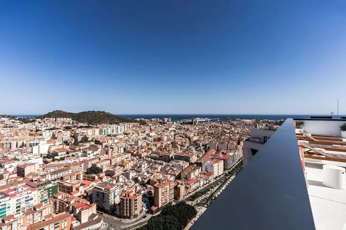 Vista exterior de Apartament en venda en Málaga amb Piscina
