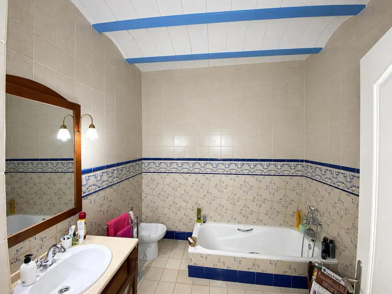 Badezimmer von Haus oder Chalet zum Verkauf in Villagonzalo mit Privatgarten, Terrasse und Schwimmbad