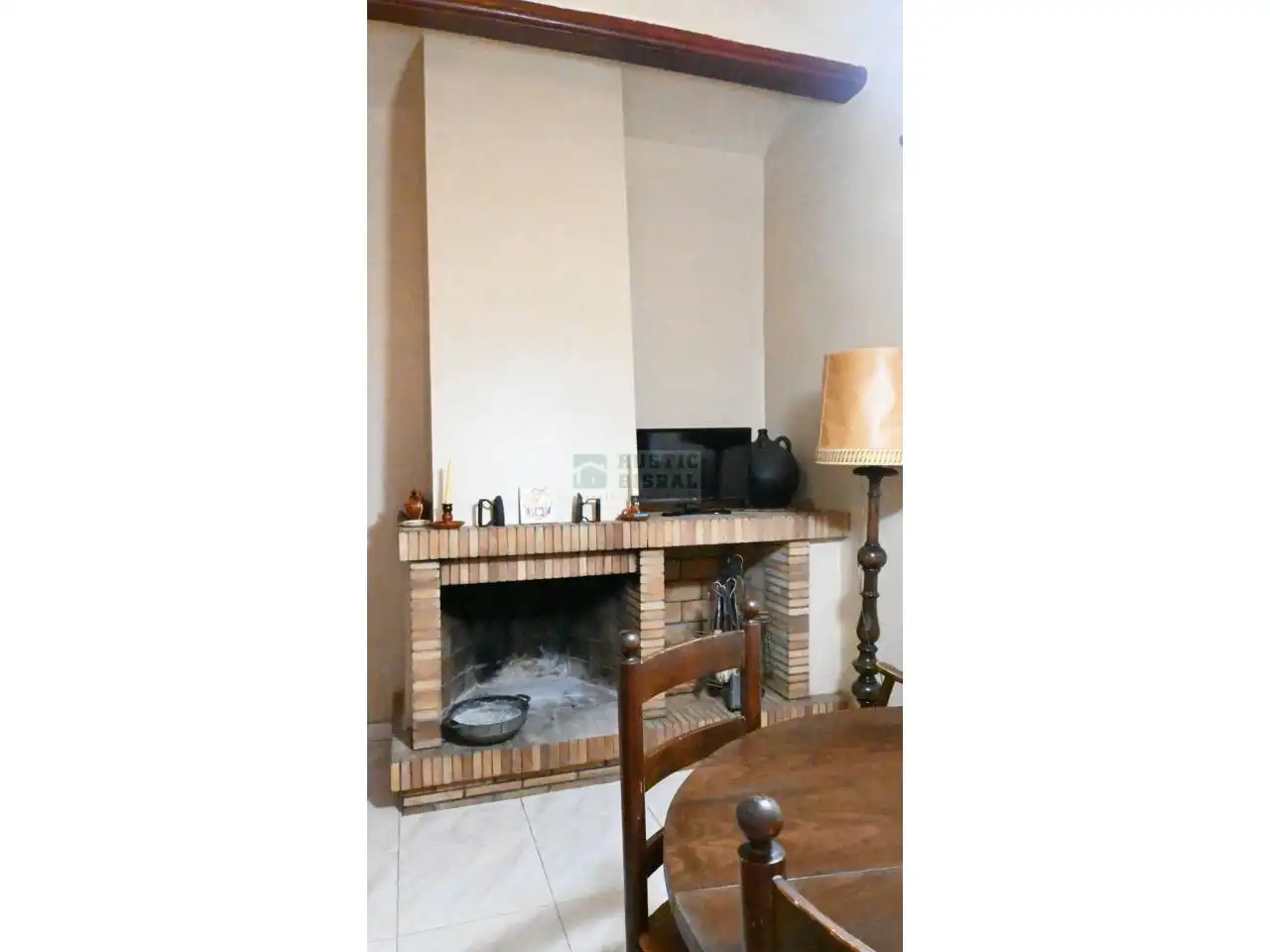 Sala de estar de Finca rústica en venta en La Bisbal d'Empordà con Calefacción y Jardín privado