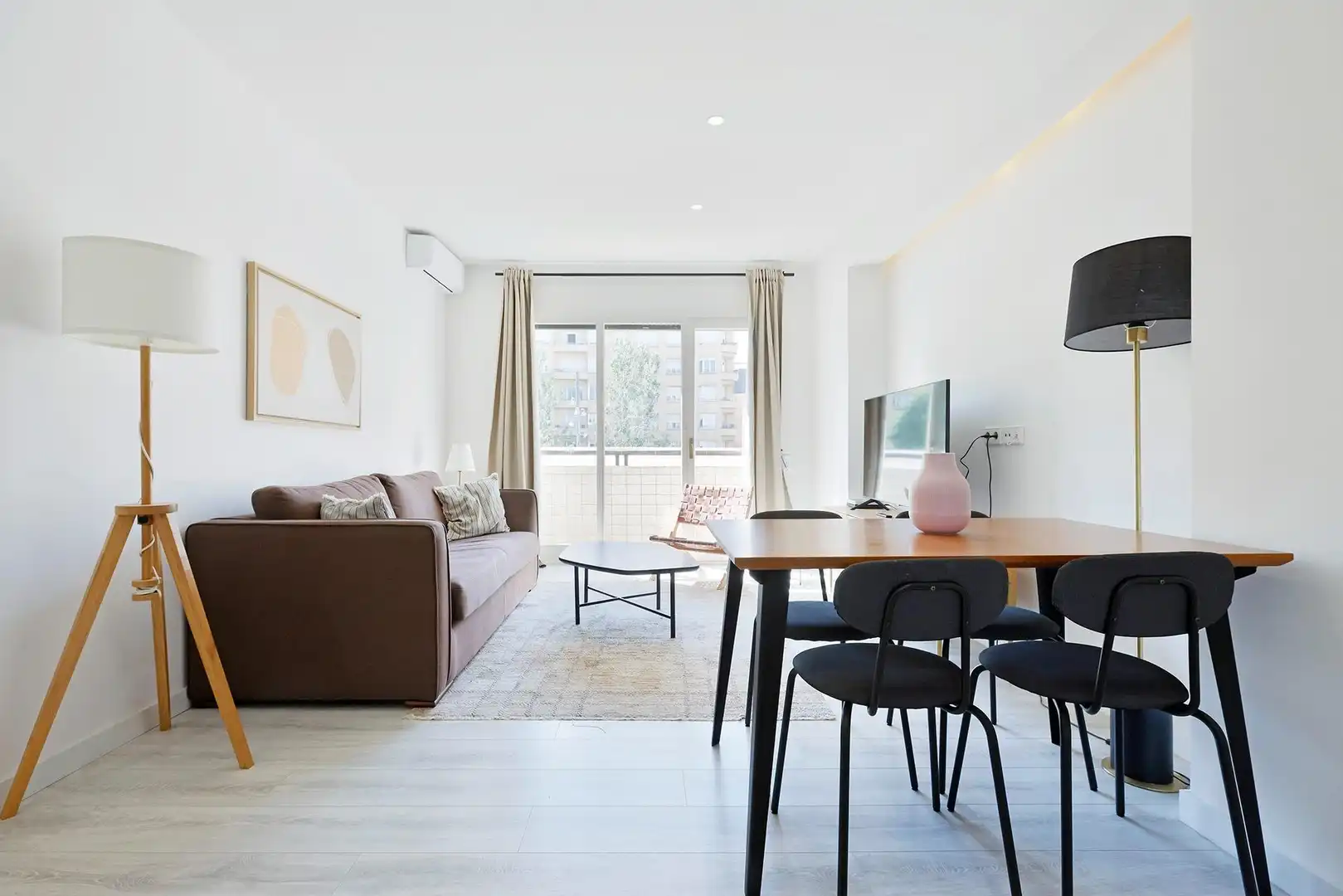 Sala d'estar de Pis en venda en Barcelona amb Aire condicionat, Parquet i Balcó
