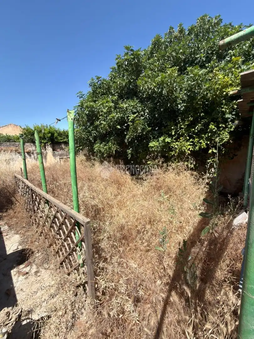 Casa adosada en venda en La Zubia amb Jardí privat i Terrassa